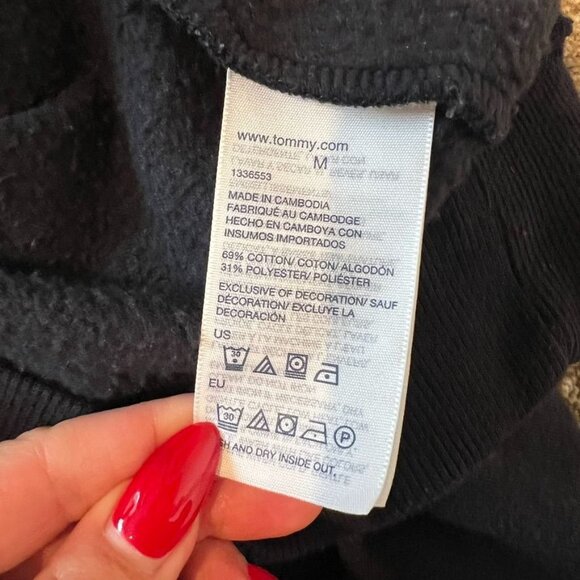 Tommy Hilfiger Embroidered Brand Spell Out Crewneck Sweater Size Medium - Picture 4 of 4